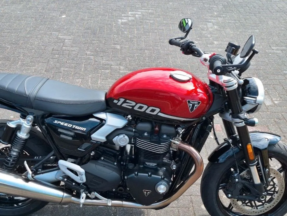 Triumph Speed Twin 1200