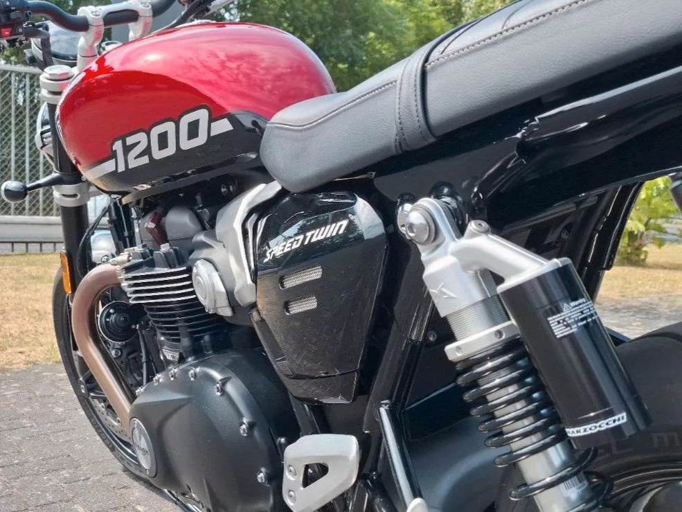 Triumph Speed Twin 1200
