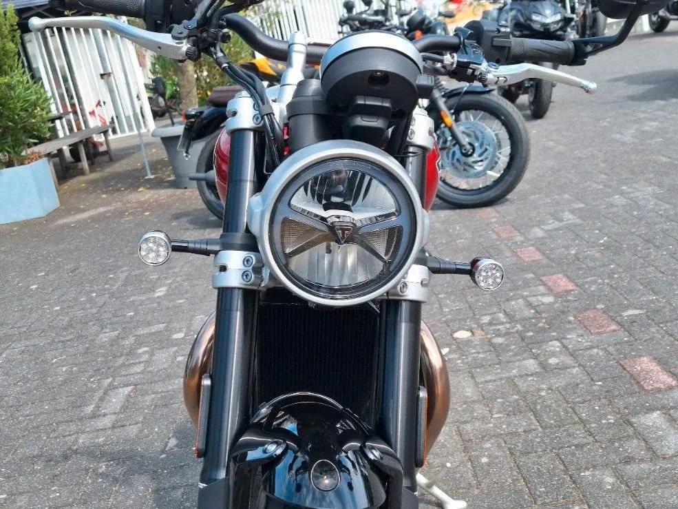 Triumph Speed Twin 1200