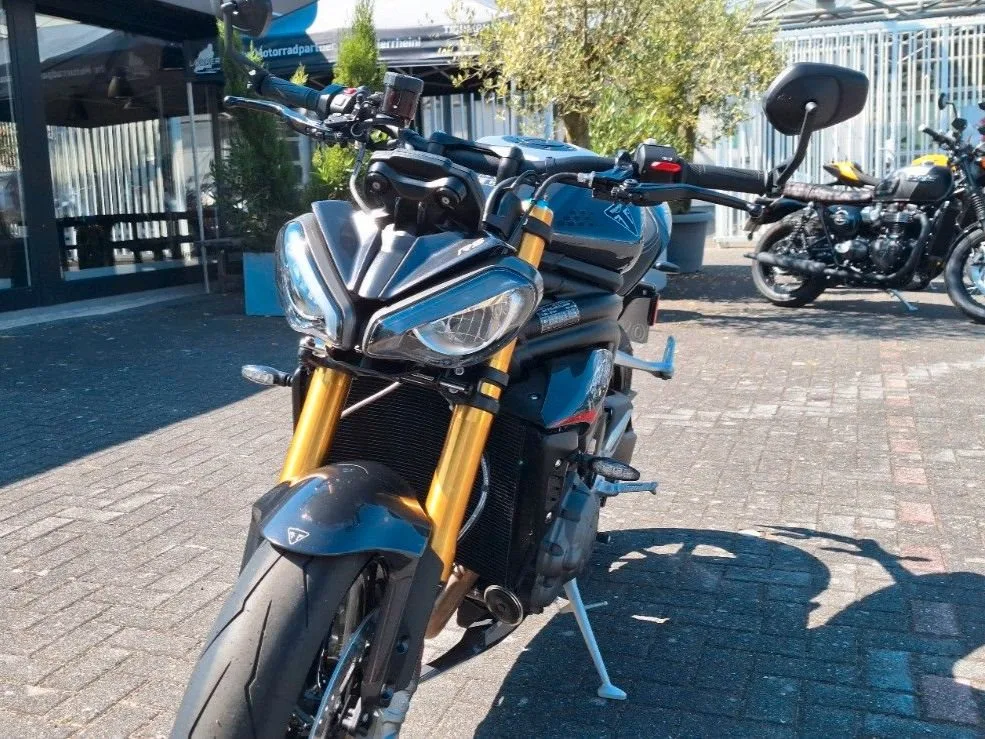 Triumph Speed Triple 1200 RS