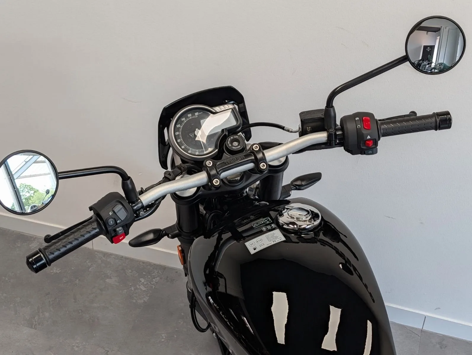 Triumph Tracker 400