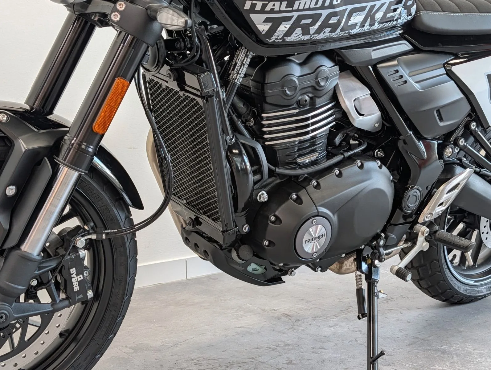 Triumph Tracker 400