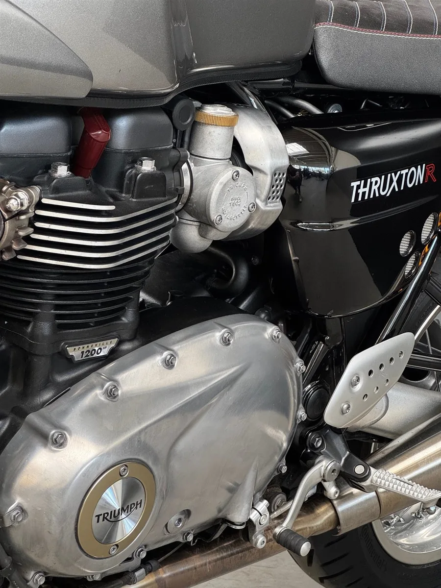 Triumph Thruxton 1200R