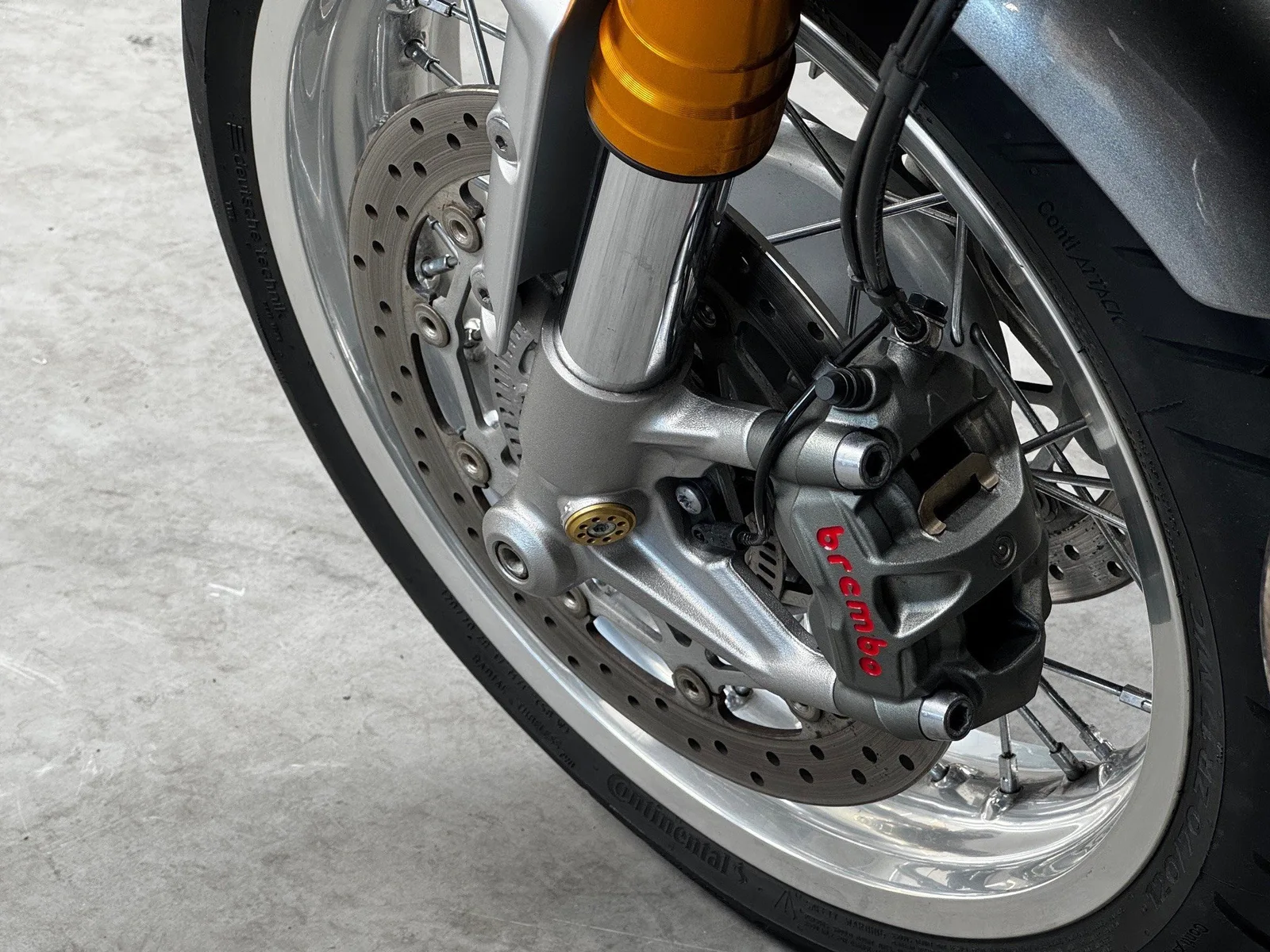 Triumph Thruxton 1200R