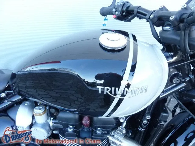 Triumph Bonneville Bobber