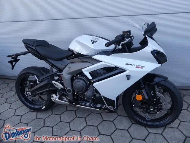 Triumph Daytona 660