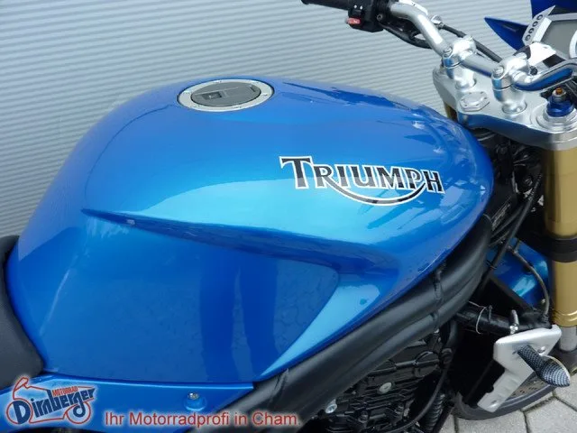 Triumph Speed Triple 1050 aus Frauenhand TOP Zustand