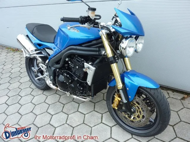 Triumph Speed Triple 1050 aus Frauenhand TOP Zustand
