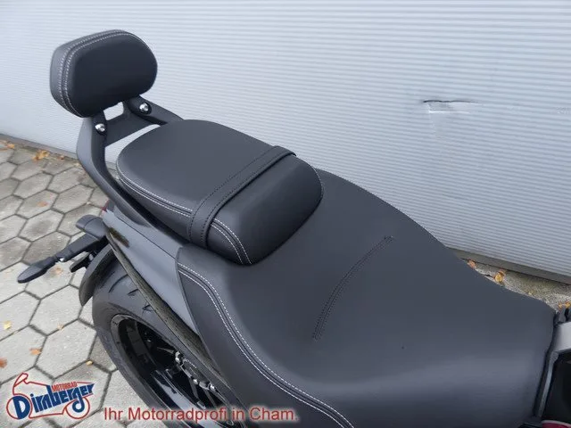 Triumph Rocket 3 Storm GT