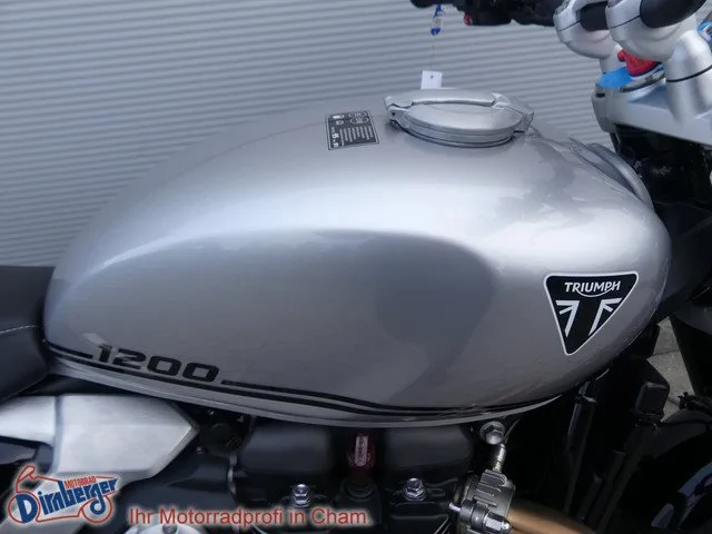 Triumph Speed Twin 1200