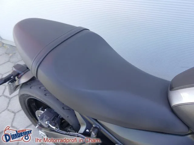 Triumph Trident 660