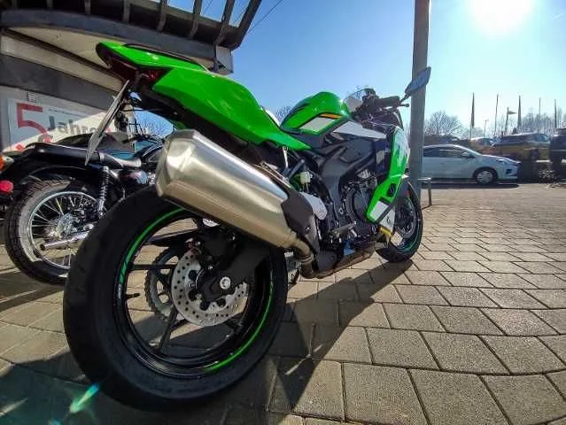 Kawasaki Ninja ZX-4RR