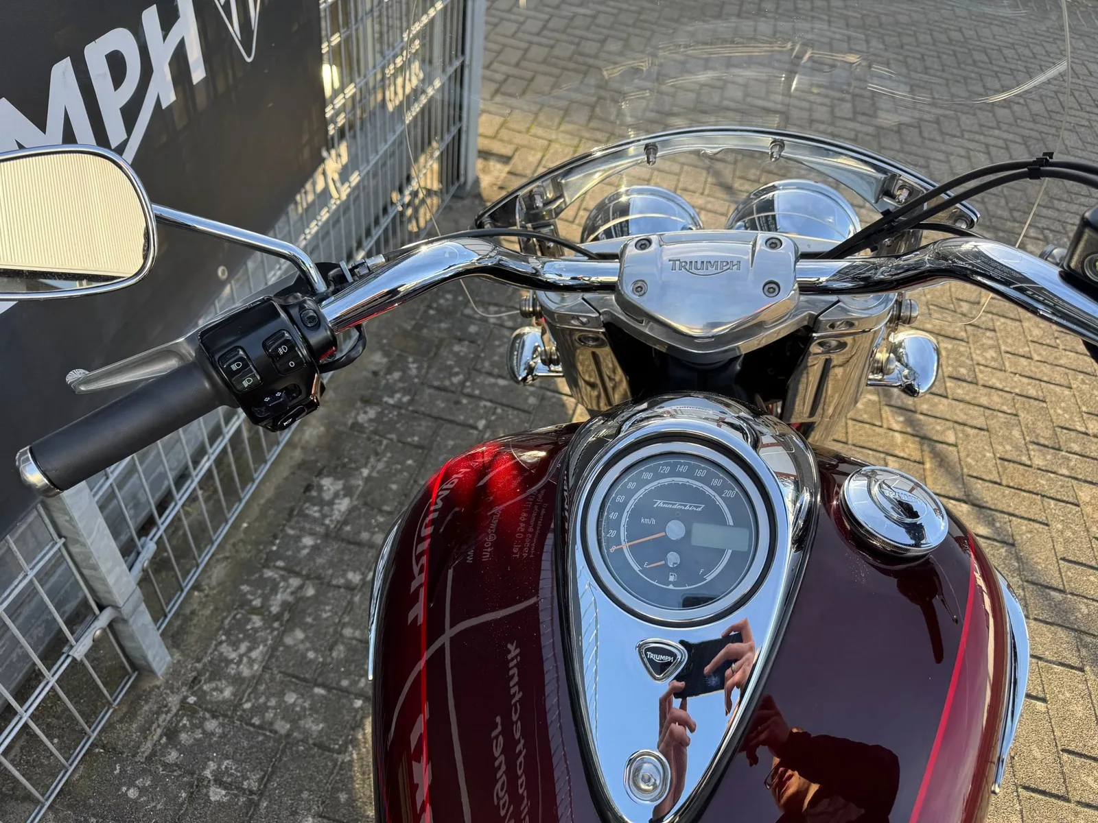 Triumph Thunderbird Commander