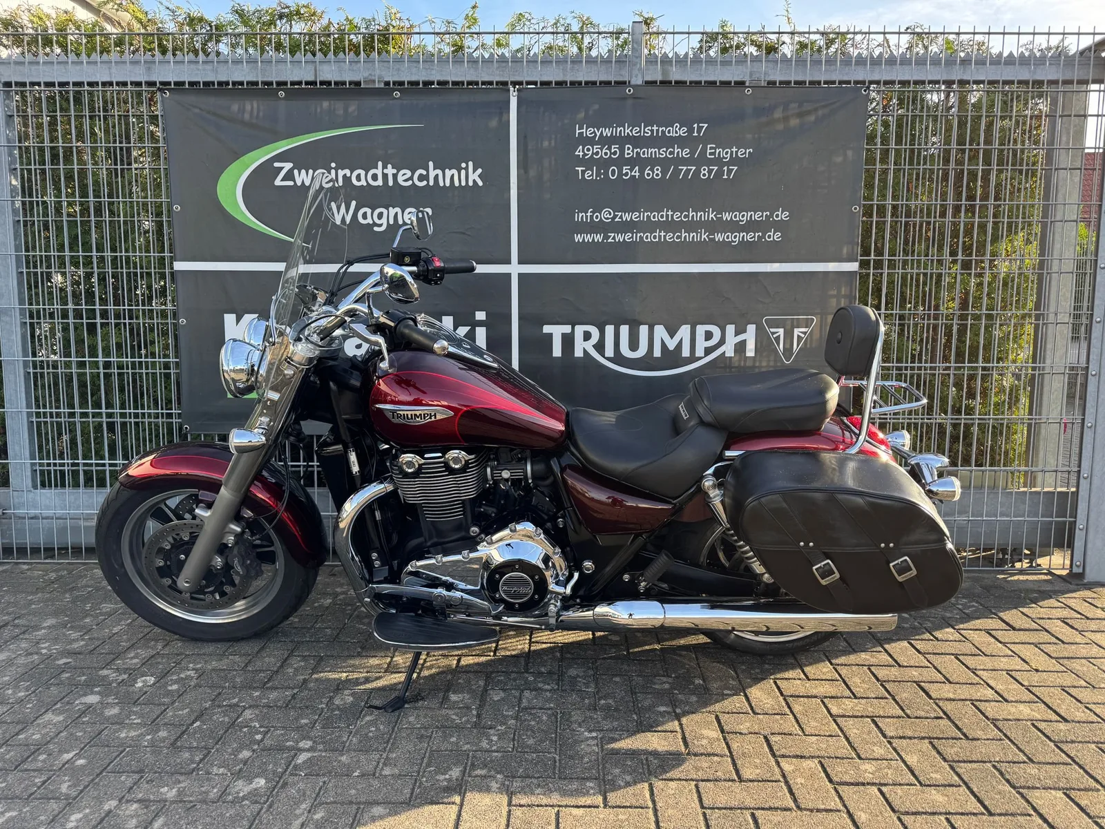 Triumph Thunderbird Commander