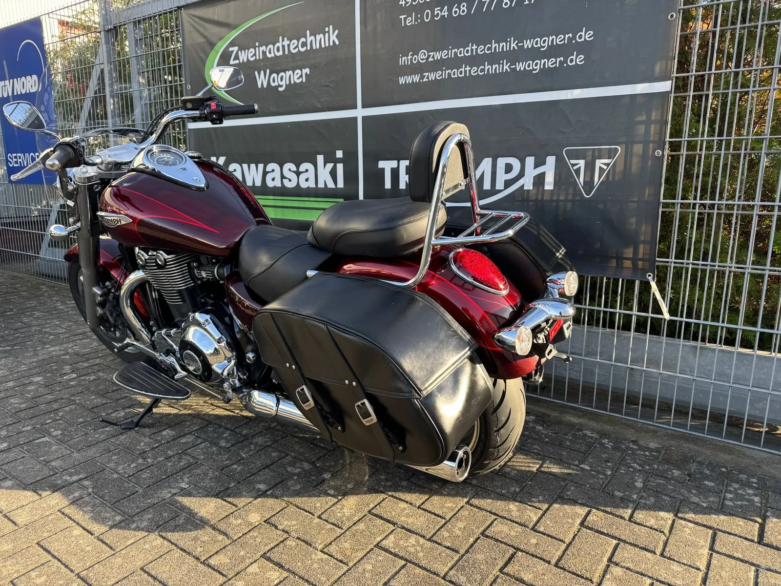Triumph Thunderbird Commander
