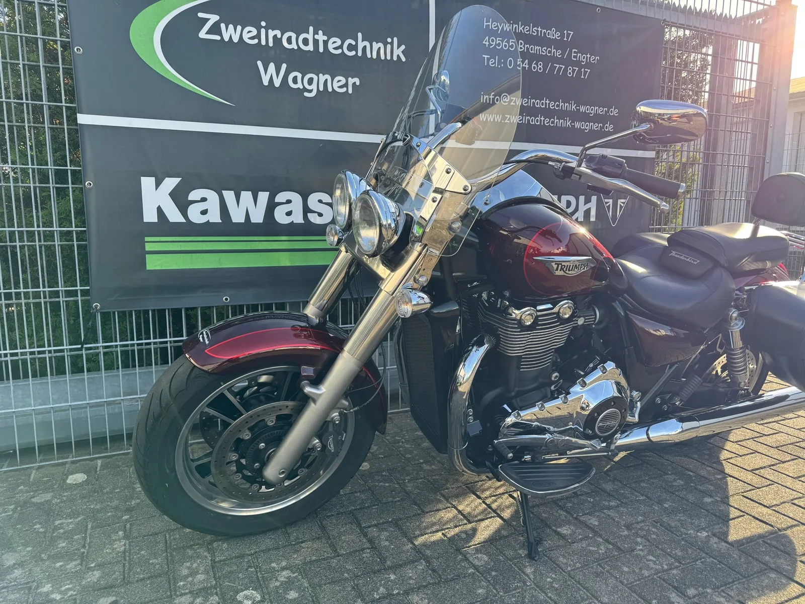 Triumph Thunderbird Commander