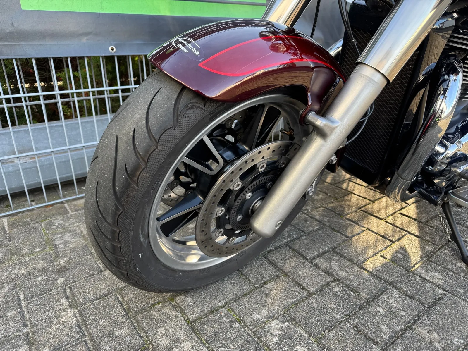 Triumph Thunderbird Commander