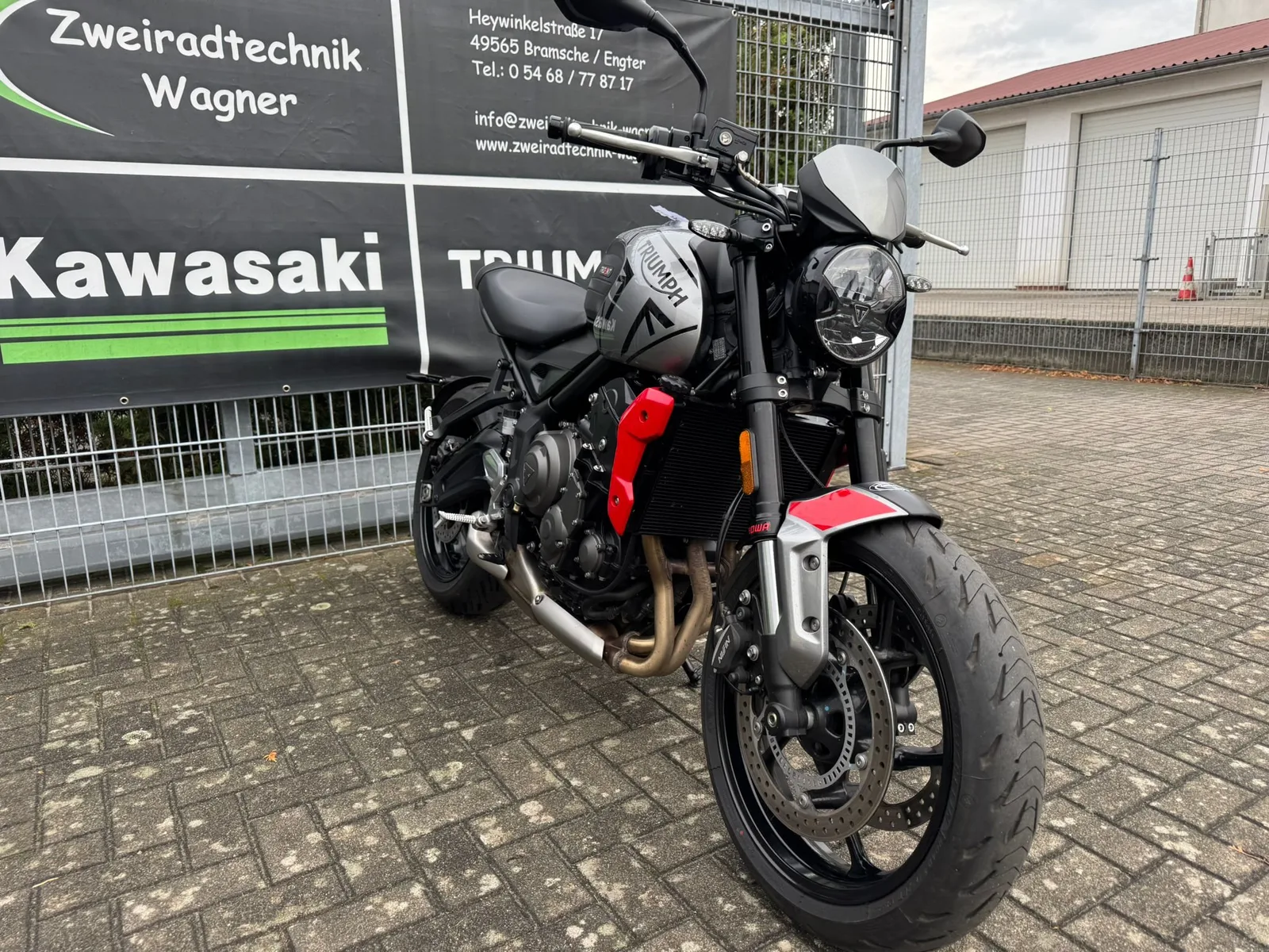 Triumph Trident 660
