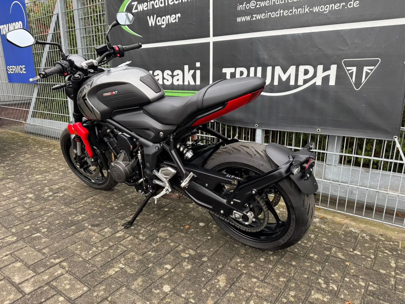Triumph Trident 660