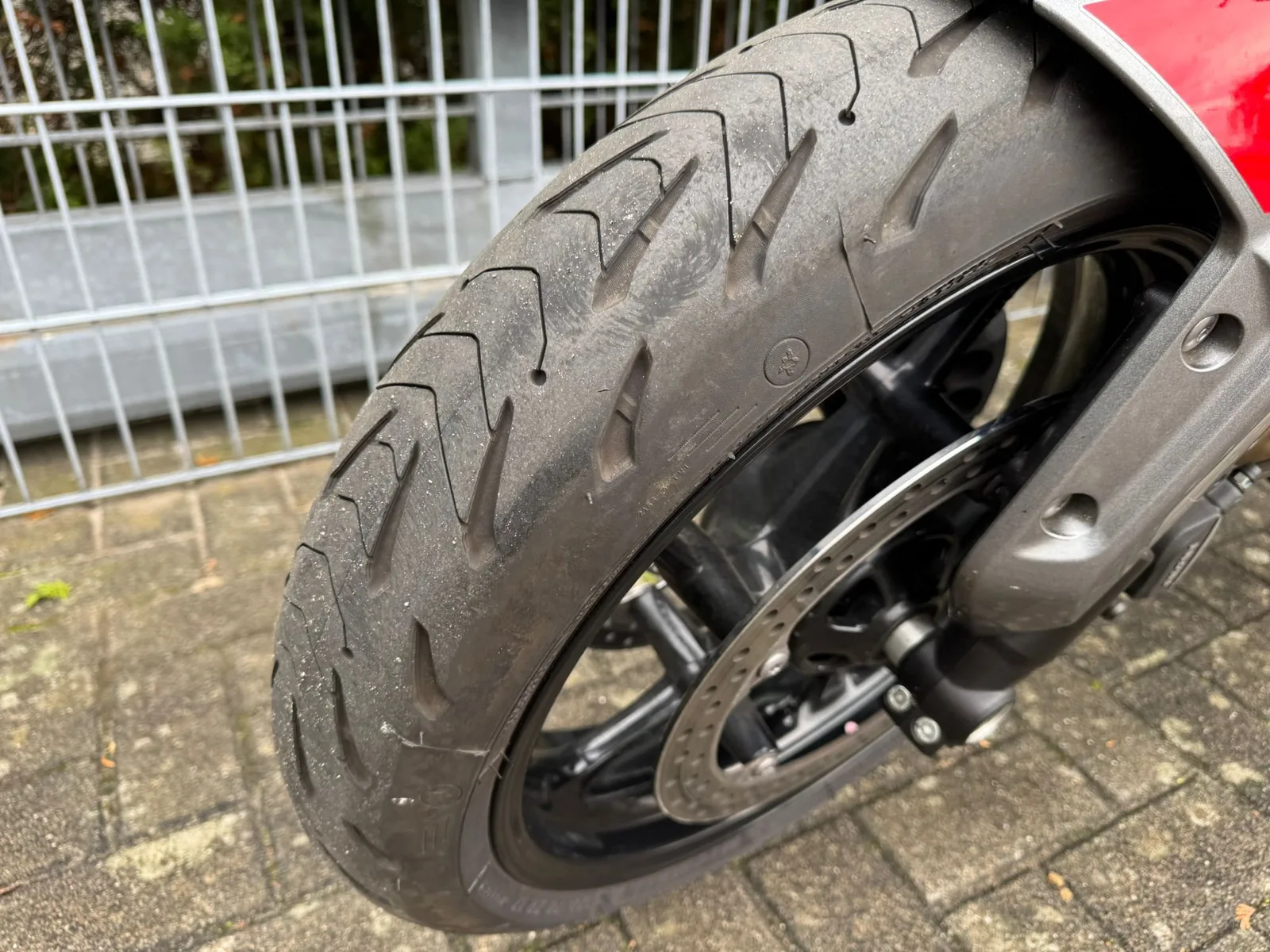 Triumph Trident 660