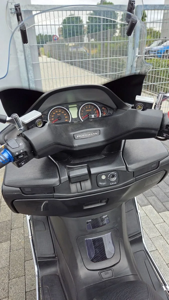 Suzuki Burgman 400