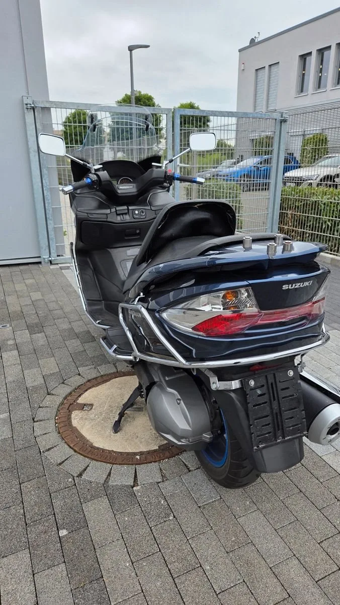 Suzuki Burgman 400