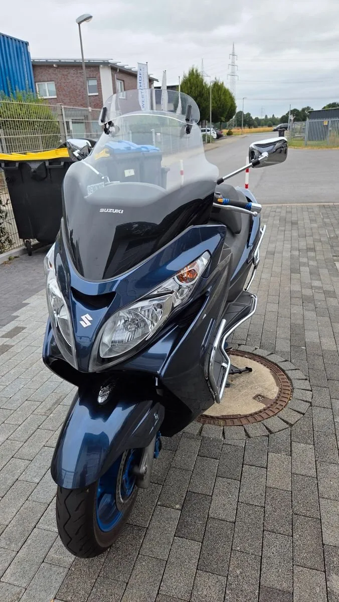 Suzuki Burgman 400