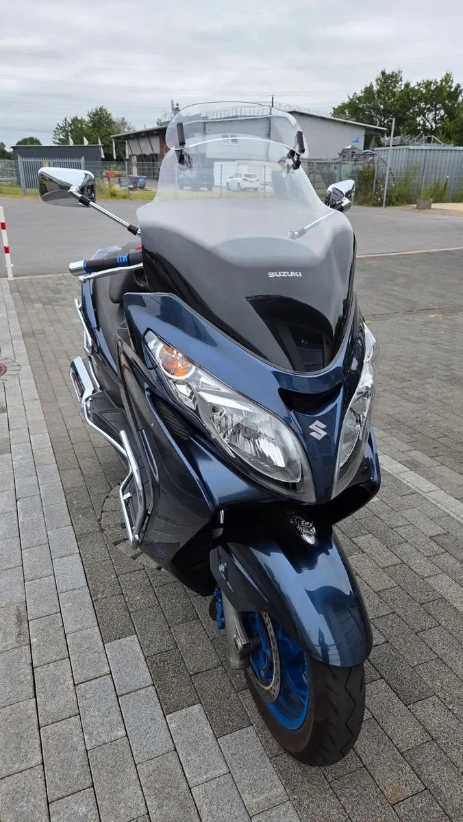 Suzuki Burgman 400