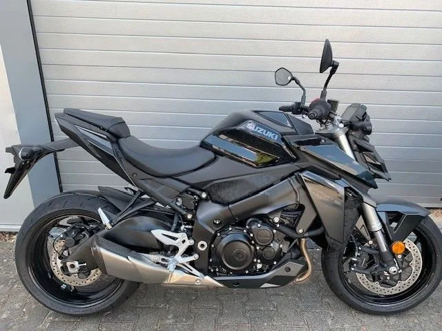 Suzuki GSX-S950