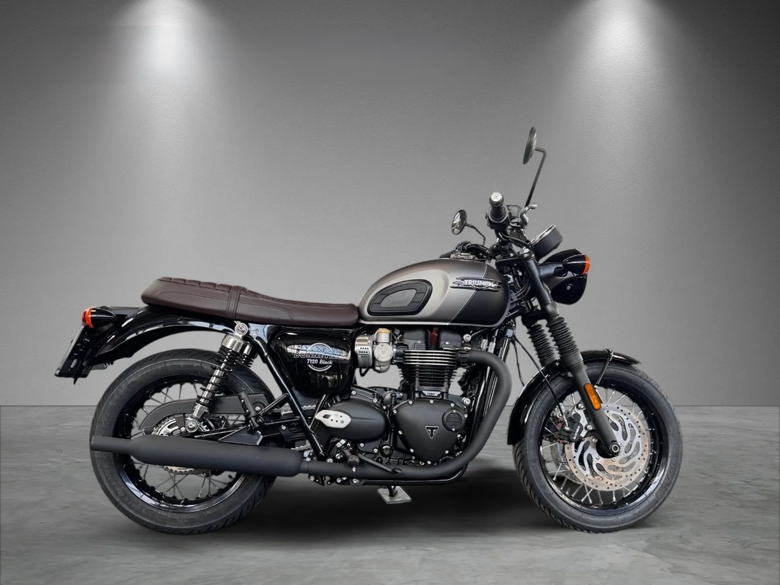 Triumph Bonneville T120 Black
