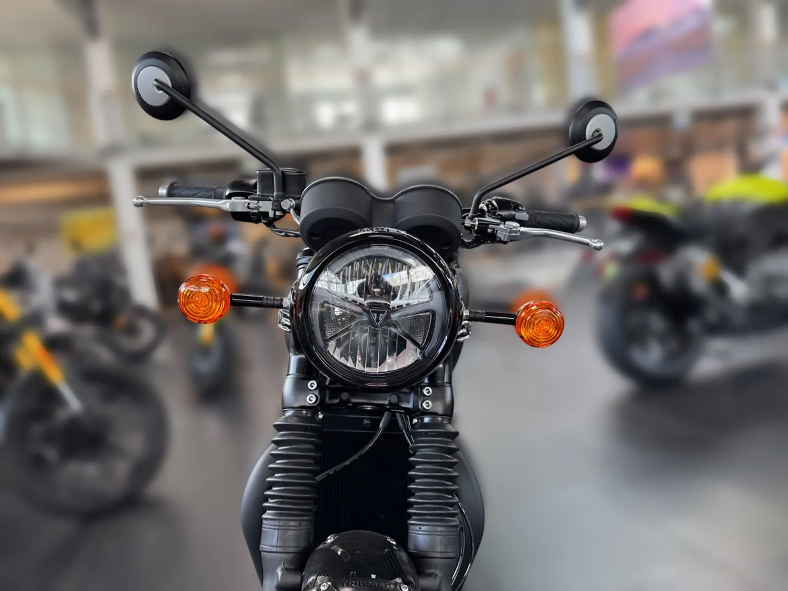 Triumph Bonneville T120 Black