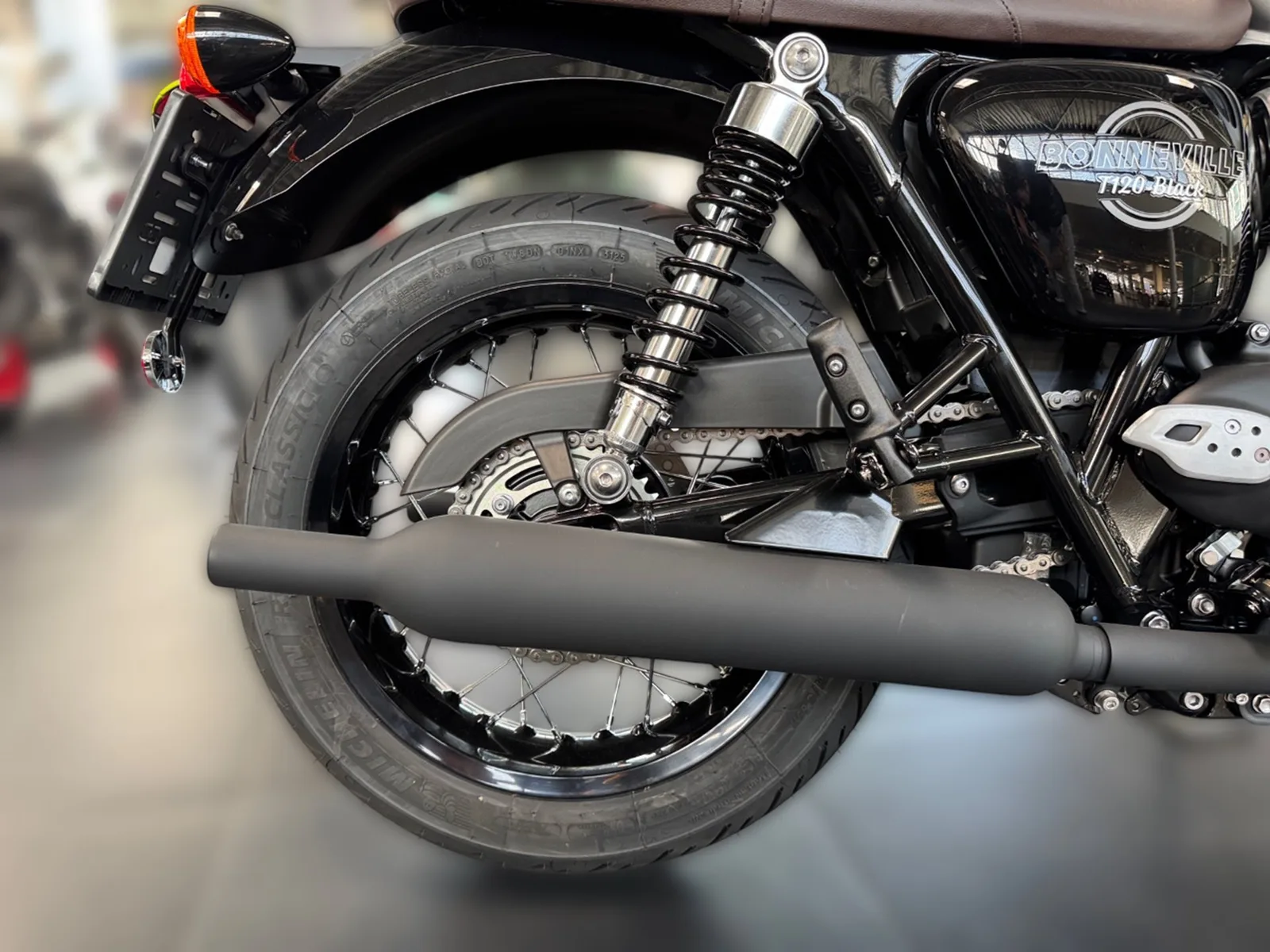 Triumph Bonneville T120 Black