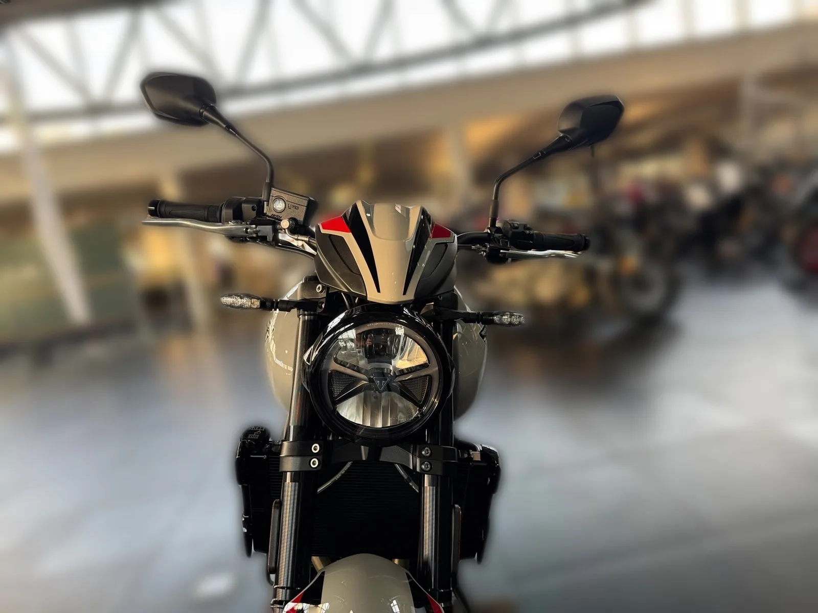 Triumph Trident 800