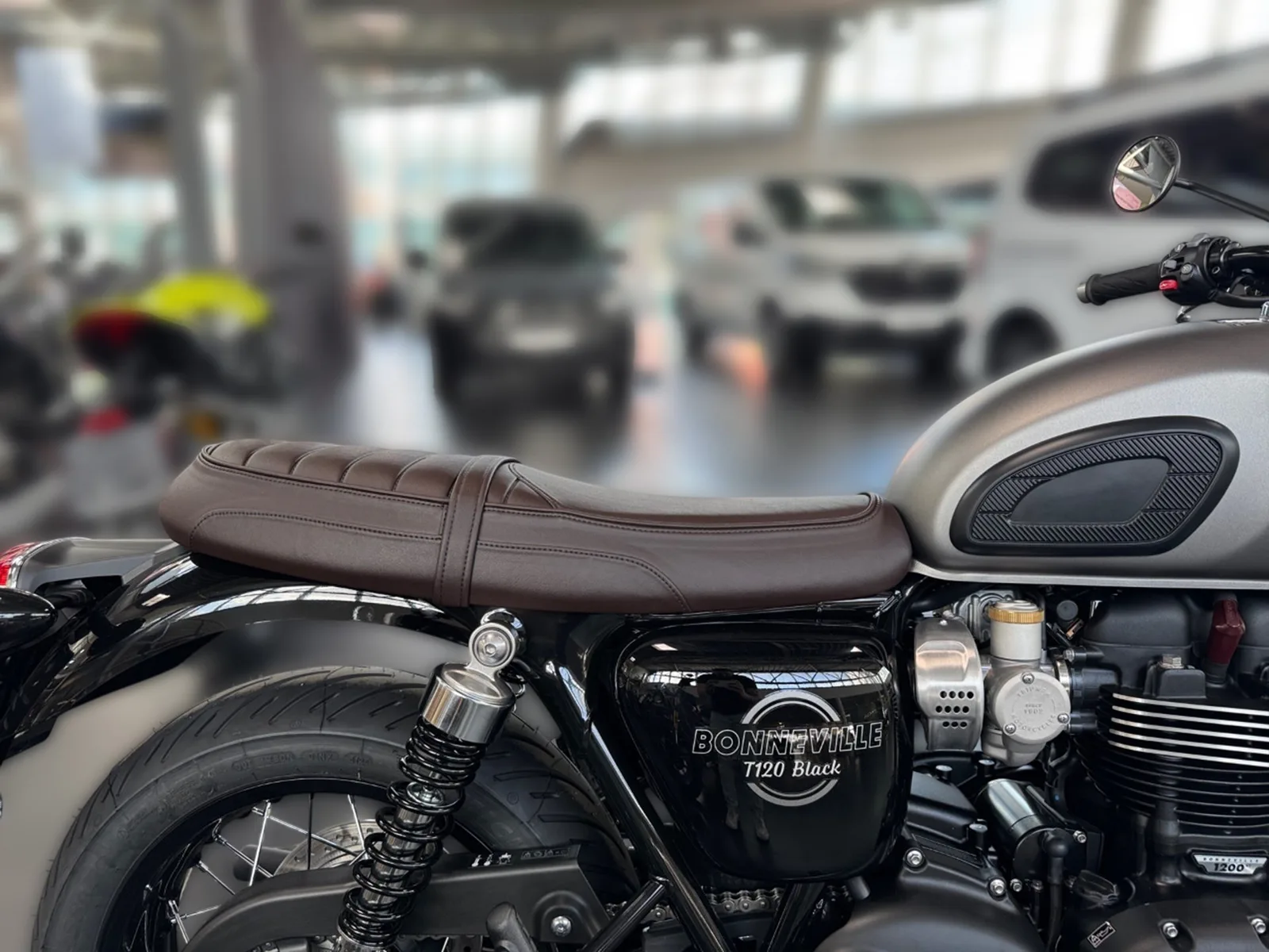 Triumph Bonneville T120 Black