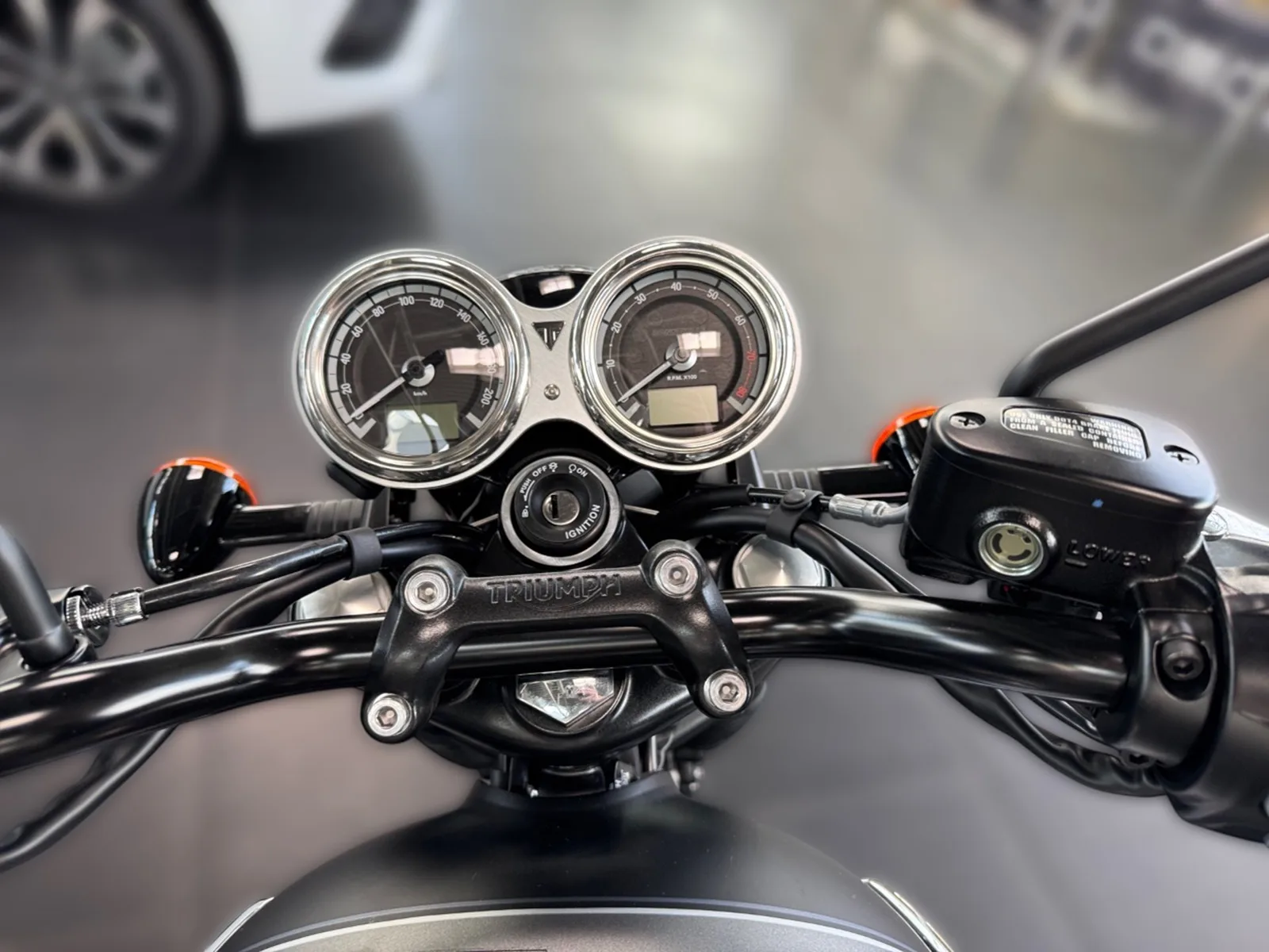 Triumph Bonneville T120 Black