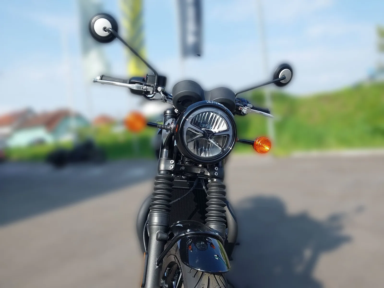 Triumph Bonneville T120 Black