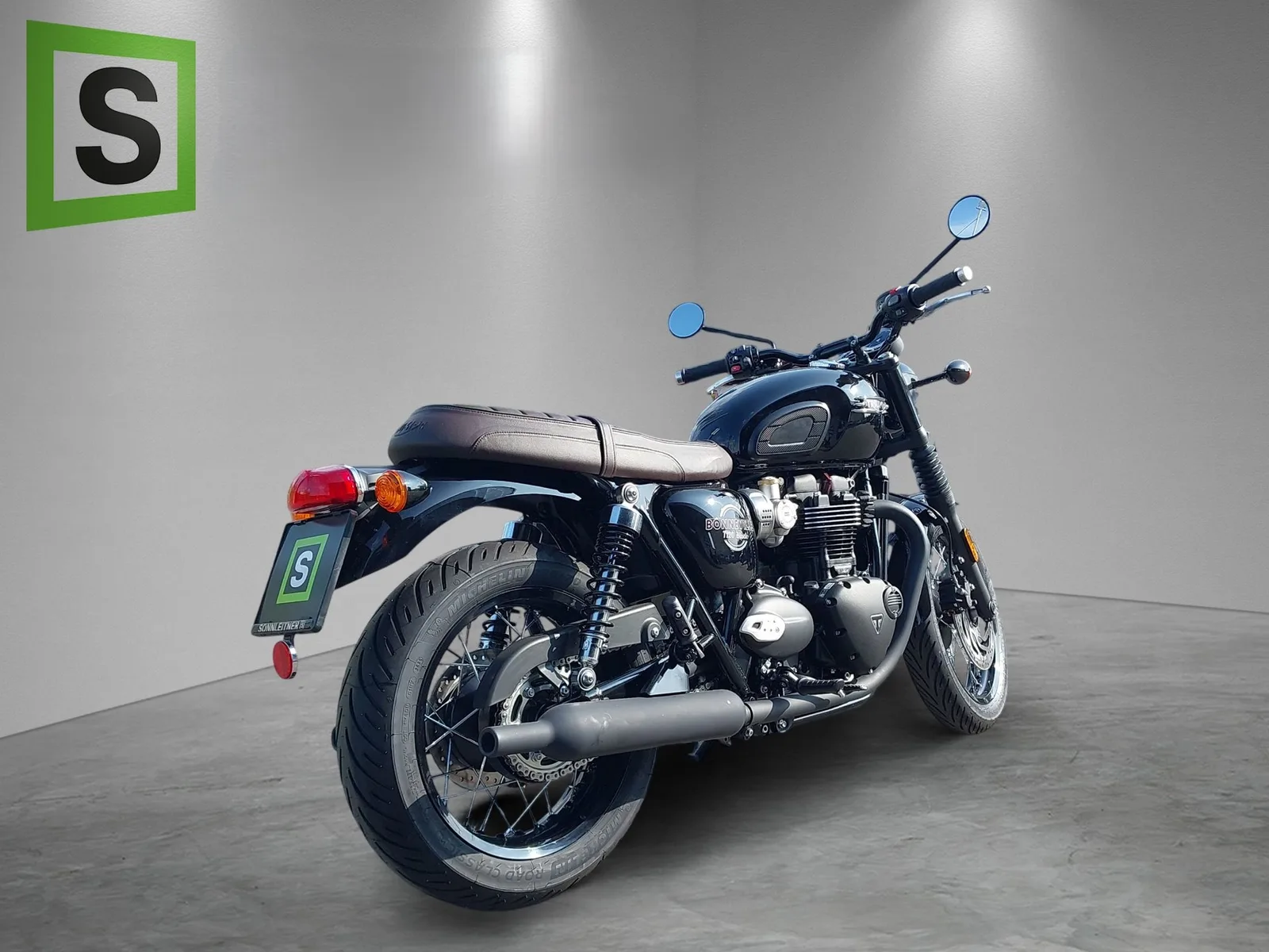 Triumph Bonneville T120 Black