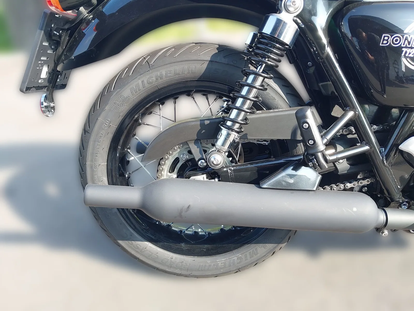 Triumph Bonneville T120 Black
