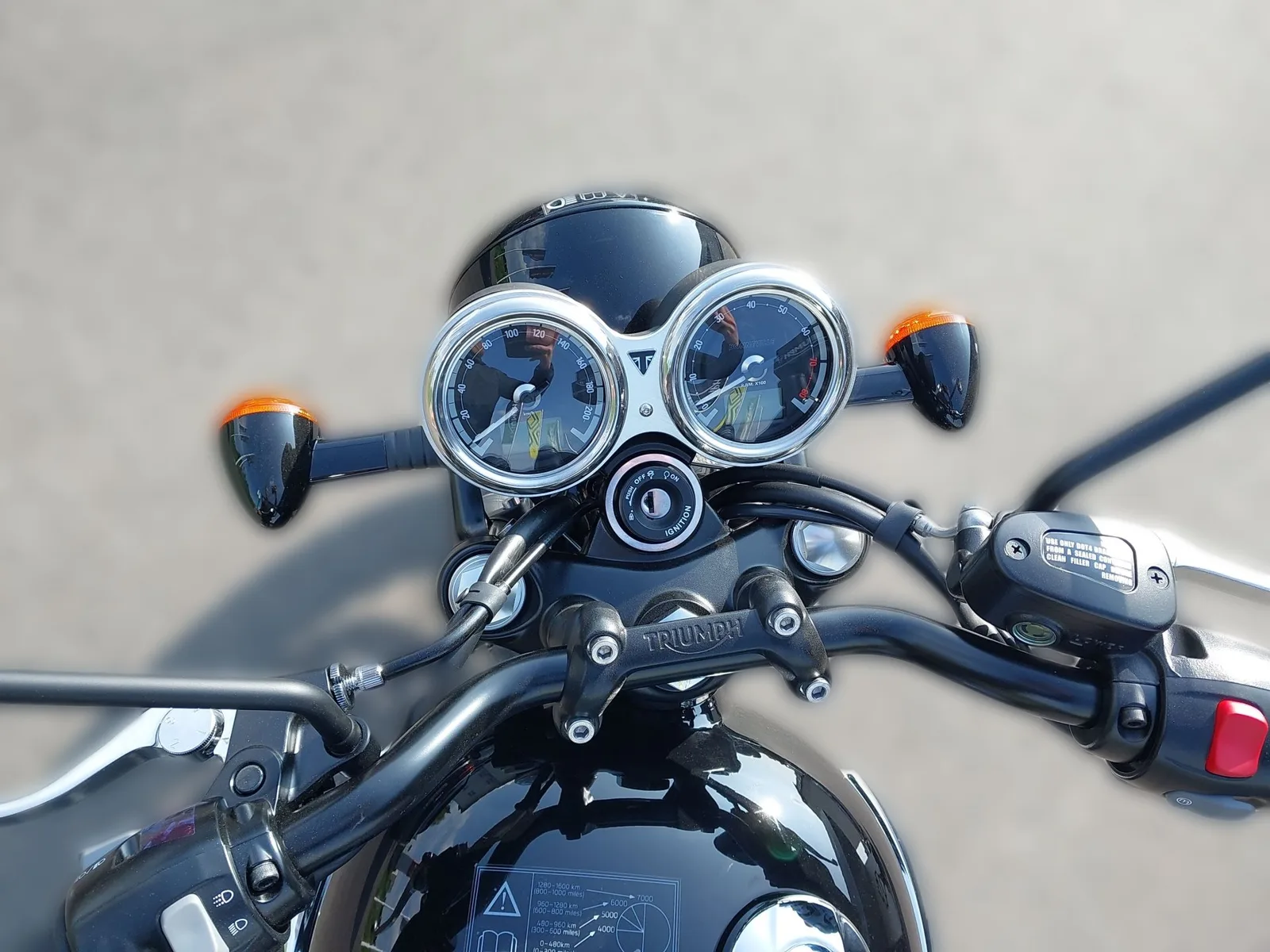 Triumph Bonneville T120 Black