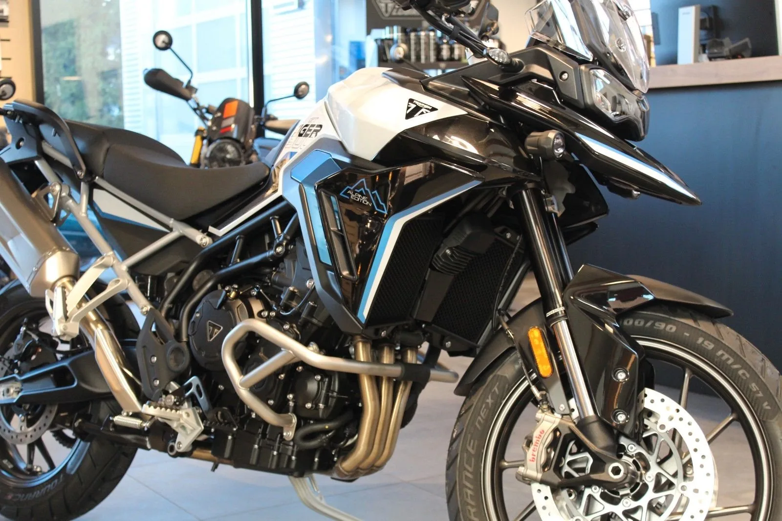 Triumph Tiger 900 Alpine Edition