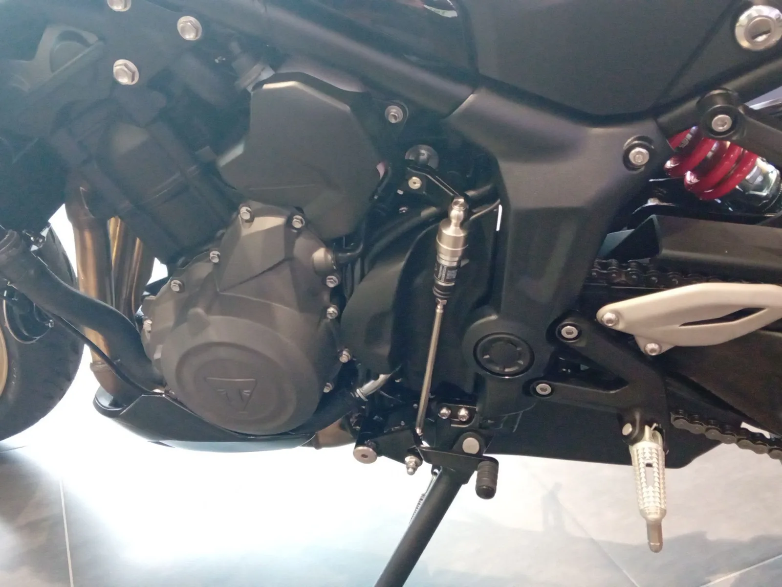Triumph Trident 800 LN2 MY26