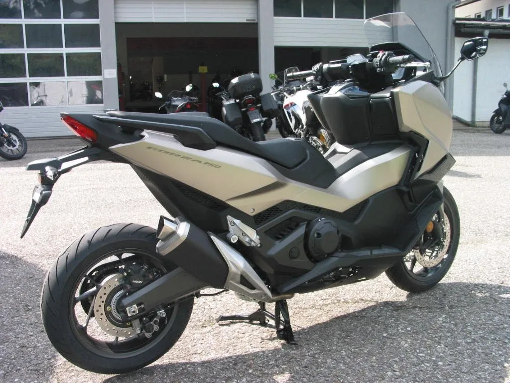 Honda Forza 750 2026 sofort verfügbar