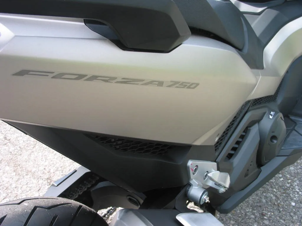 Honda Forza 750 2026 sofort verfügbar