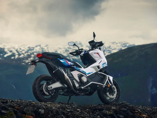 Honda X-ADV Matt Pearl Glare White