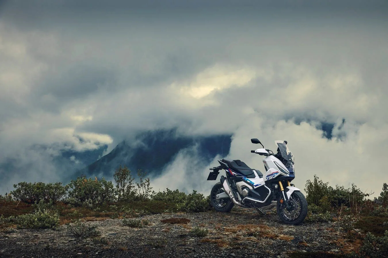 Honda X-ADV Matt Pearl Glare White