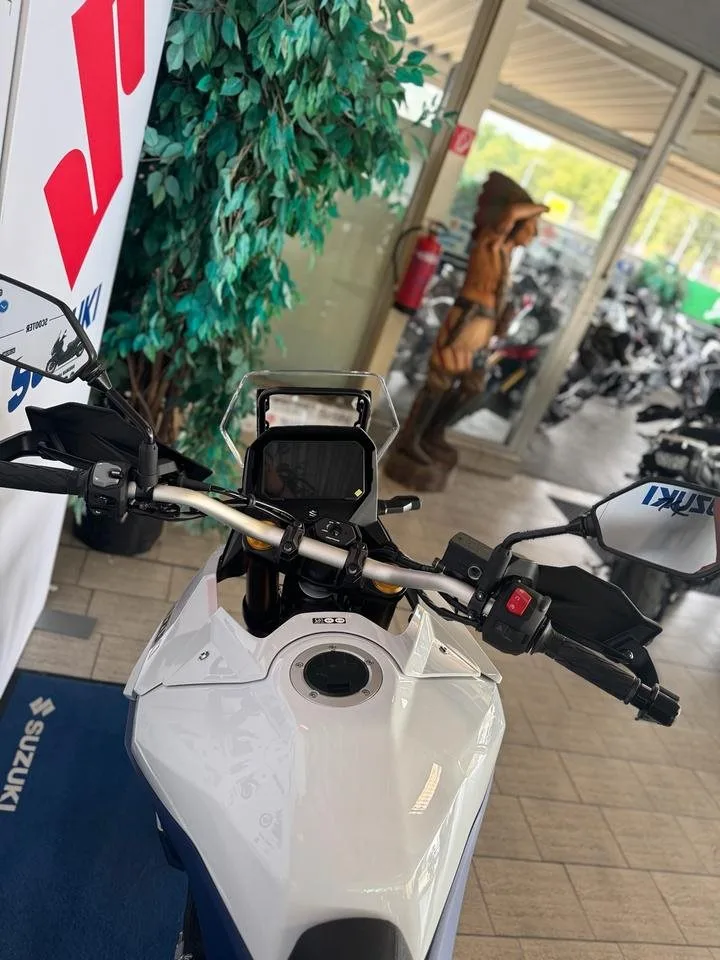 Suzuki V-Strom 800