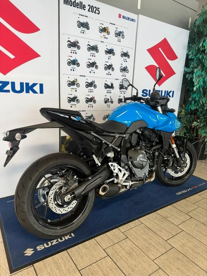 Suzuki GSX-8S
