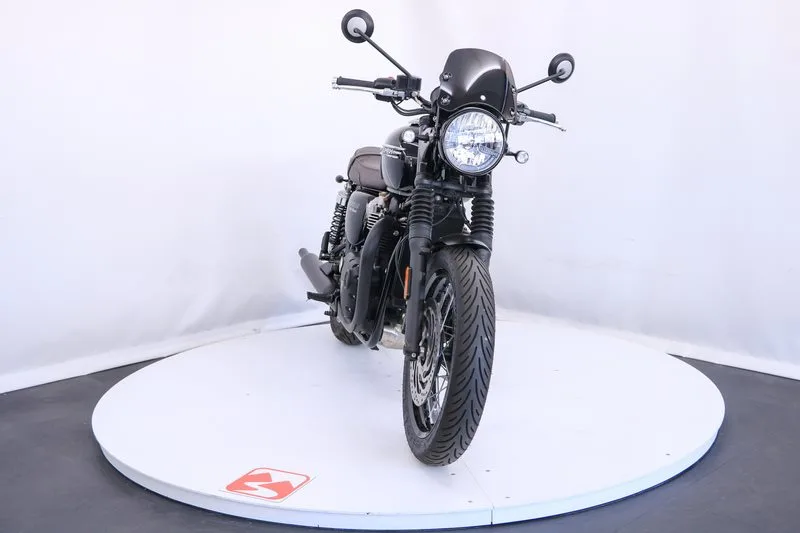 Triumph Bonneville T120 Black