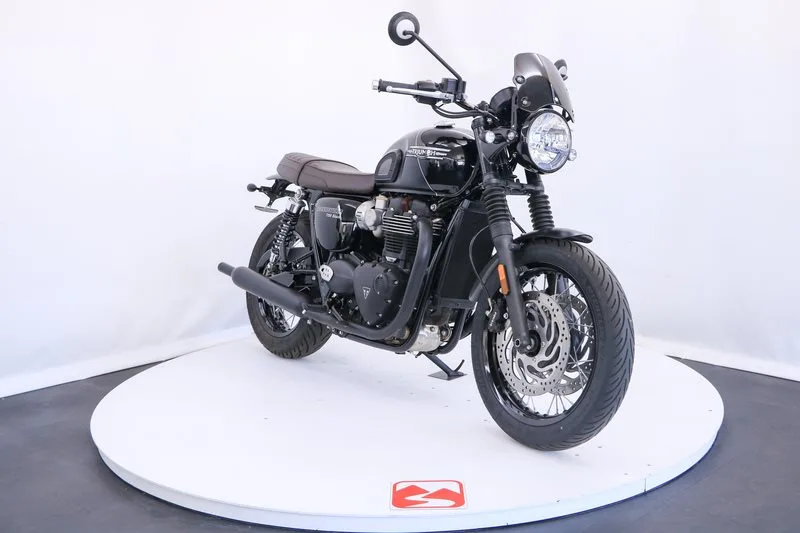 Triumph Bonneville T120 Black