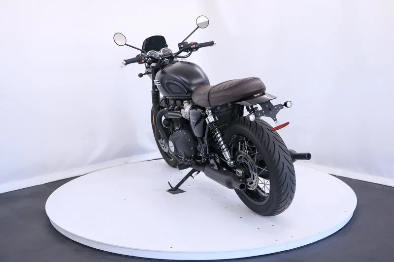 Triumph Bonneville T120 Black